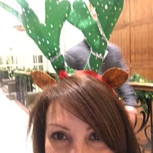 Meet your Posher, Claudia